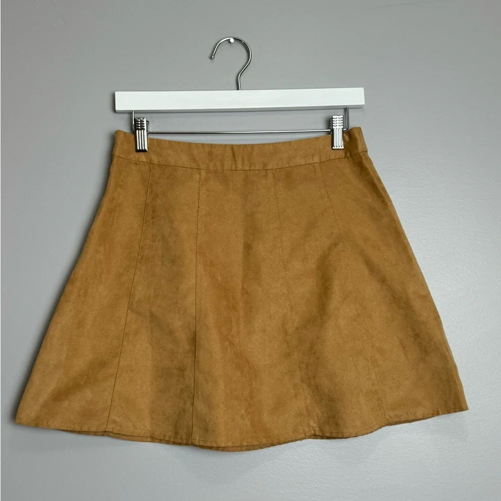 BCBGeneration faux suede A line seamed cognac/tan mini skirt size 8 - Picture 2 of 10